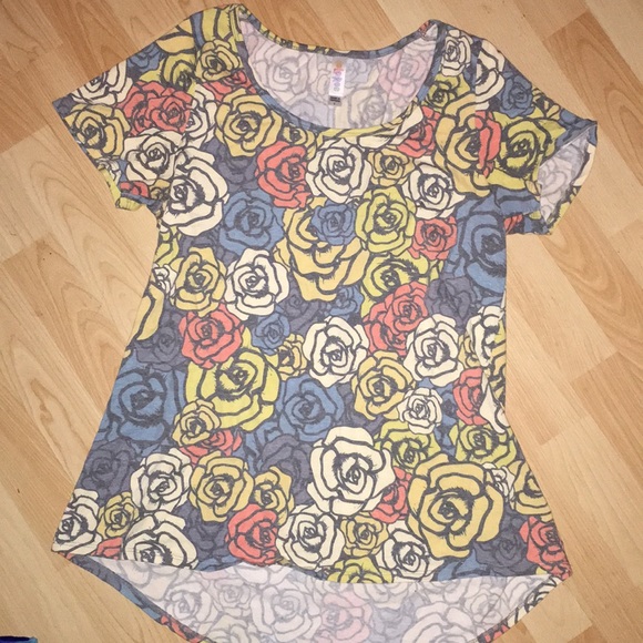 LuLaRoe Tops - Disney rose 🥀 lularoe Classic T